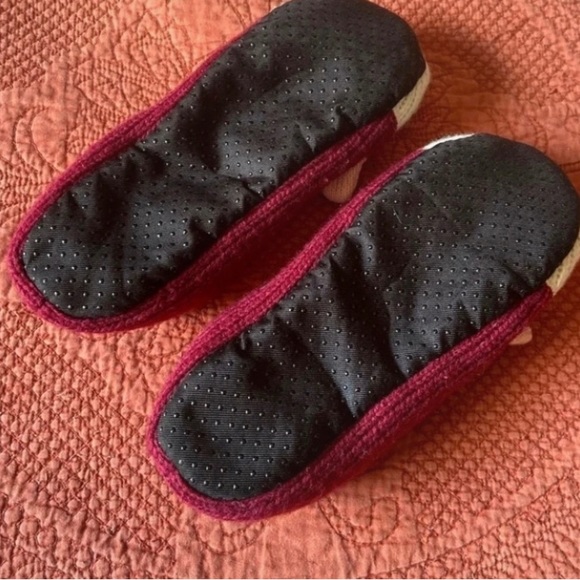 Women's Faux Fur Pull-On Slipper Socks - Picture 4 of 4